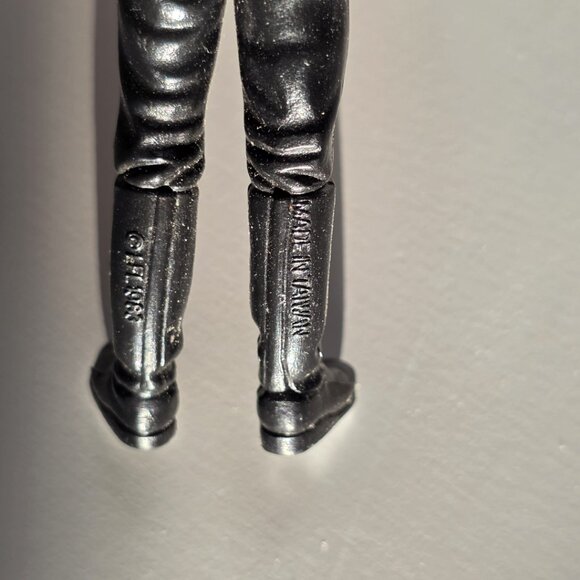 Vintage 1983 Kenner Luke Skywalker (Jedi Knight) 3.75-inch action figure - Picture 5 of 11